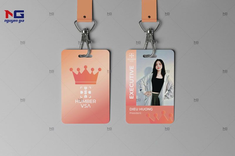 mẫu thẻ nhựa nhân viên tham khảo