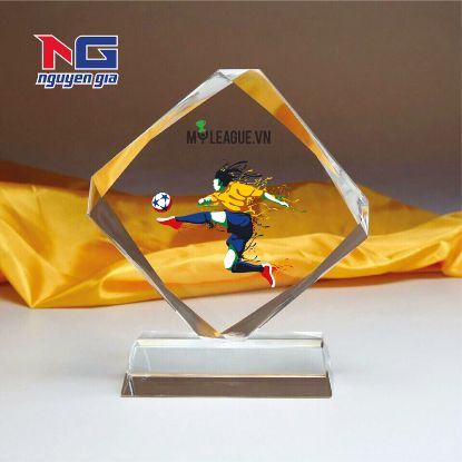 Hình ảnh của Mẫu cúp pha lê bóng đá, hình cầu thủ đẹp