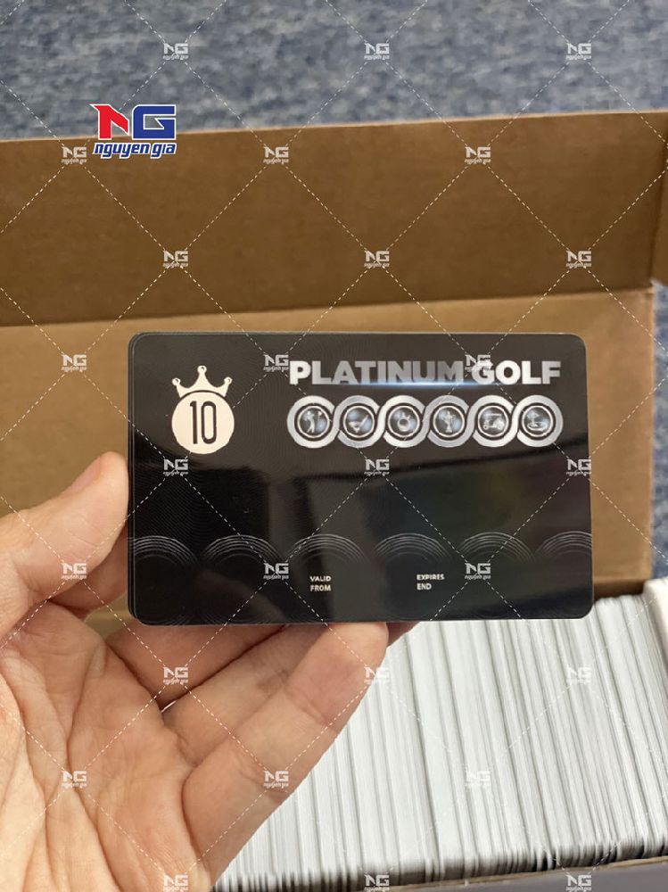Mẫu thẻ nhựa Plantinum Golf