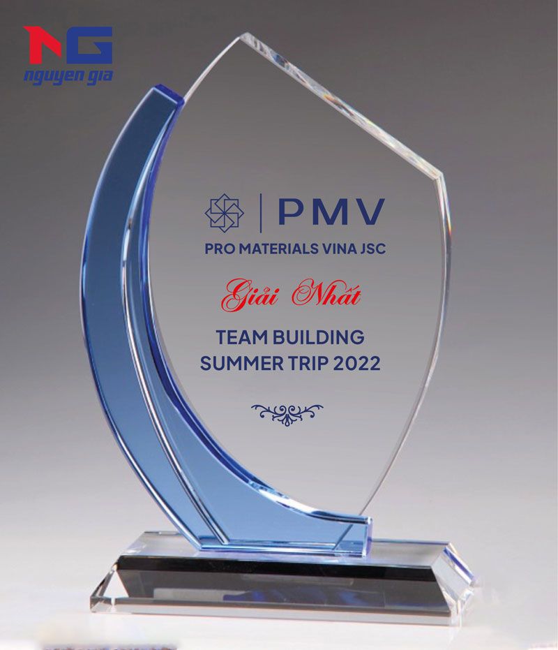 Mẫu cúp pha lê PMV
