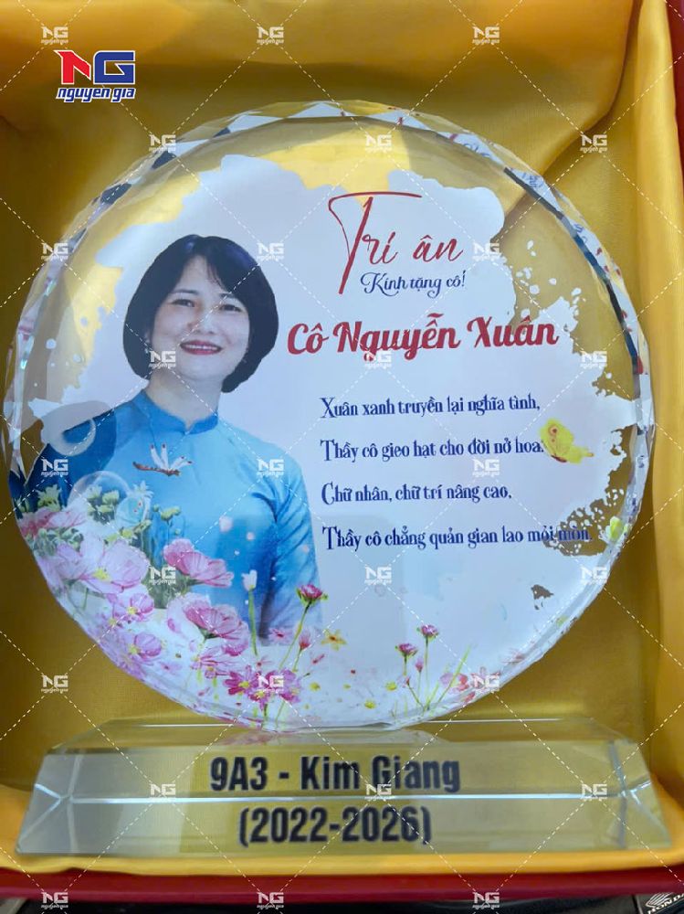 Cúp thực tế được In Nguyễn Gia sản xuất