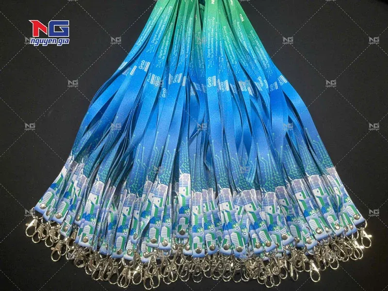 Mẫu dây đeo thẻ nhân 