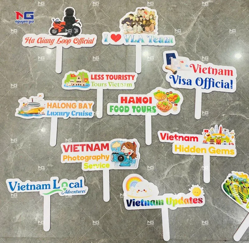 mẫu hastag cầm tay hà nội