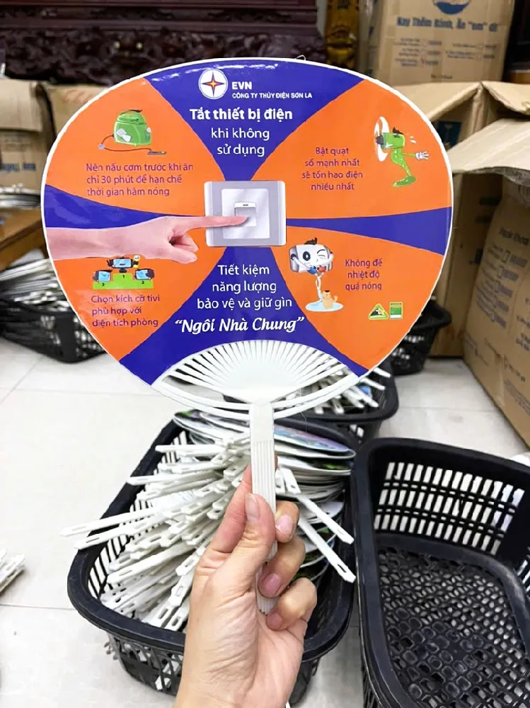 mẫu quạt nhựa EVN 