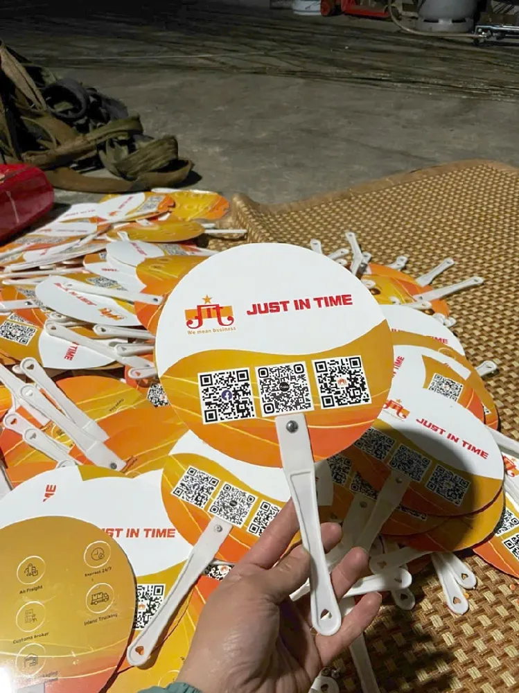 quảng cáo nhựa