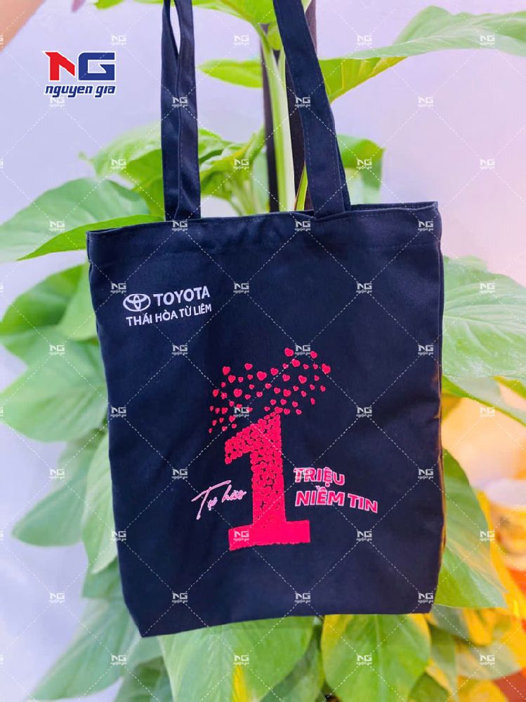 mẫu túi vải tote toyota
