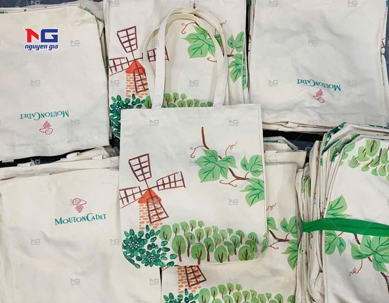 mẫu túi tote Moutoncadet 