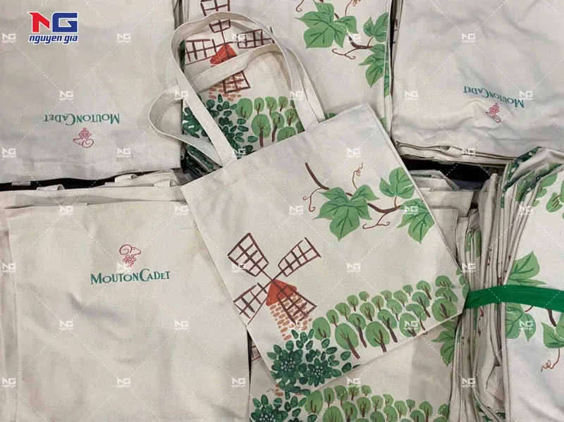 mẫu túi tote MoutonCadet