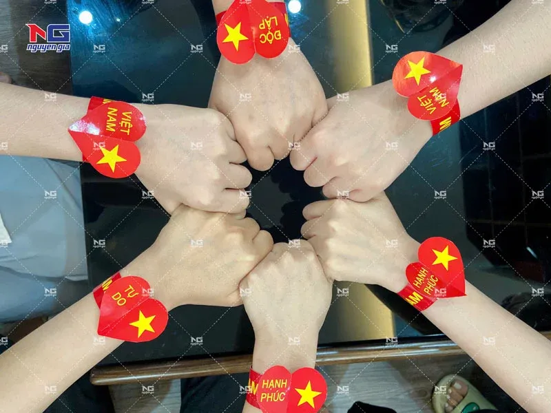 mẫu vòng tay giấy Việt Nam