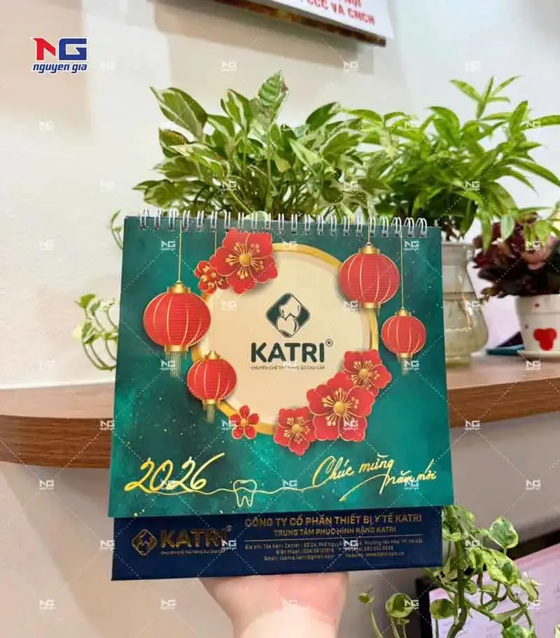 mẫu lịch tết in logo katri