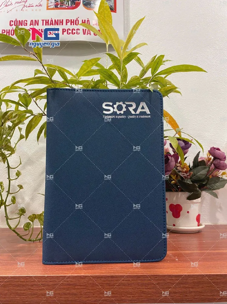 mẫu sổ tay bìa da in logo theo yêu cầu