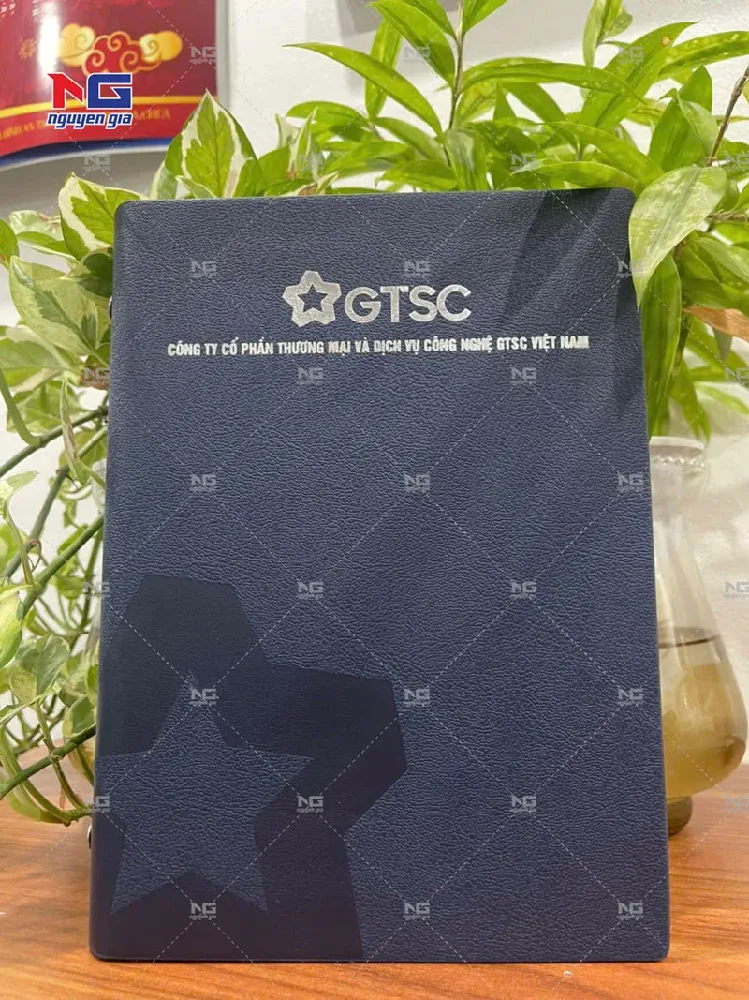 mẫu sổ bìa da theo yêu cầu của công ty GTSC
